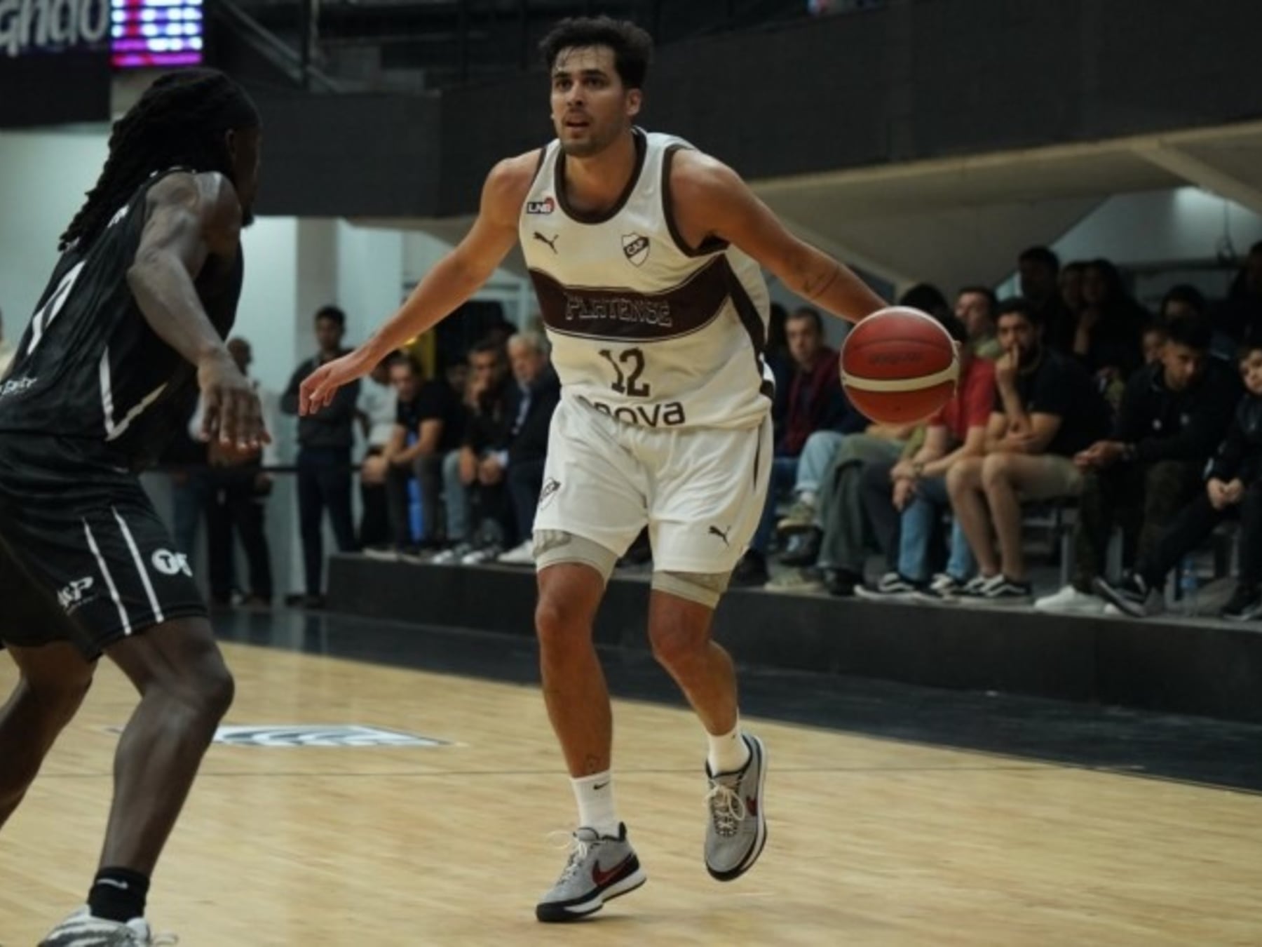 Platense se sacó de encima al Catedral en su estreno y arrancó la Liga con una sonrisa