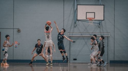El invicto de Valencia no se mancha ni en Francia: el tángana de Mirotic y Shorts pasó por encima de ASVEL
