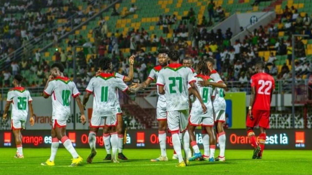 La Selección pasó por encima a un rival que jugó con lo que pudo juntar