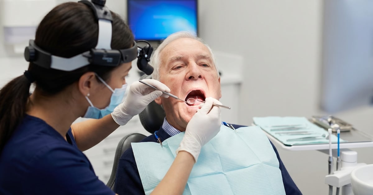 Cuando la boca habla del cuerpo entero: dientes, memoria y vida social en la adultez mayor