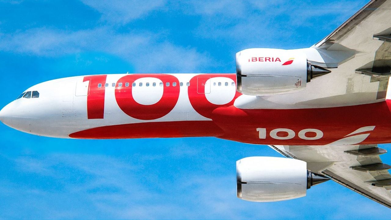Iberia se prepara para sus cien años volando más alto: más aviones, internet gratis y sabores de España en el aire