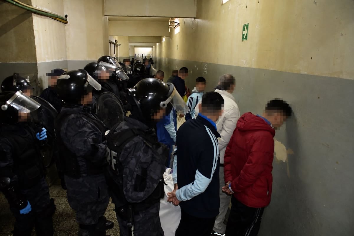 Trasladan detenidos de Devoto a Marcos Paz y la Procuración Penitenciaria objeta el operativo