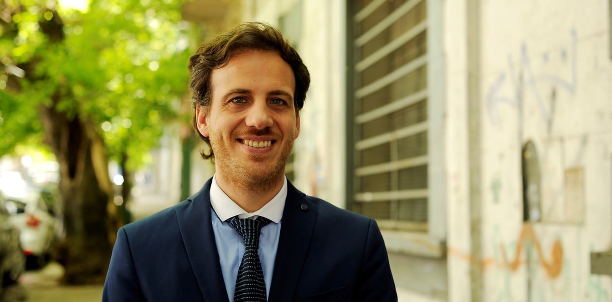 Cuando el cuerpo se llena como un vaso: la sustancia que puede explicar migrañas, hinchazón y noches en vela