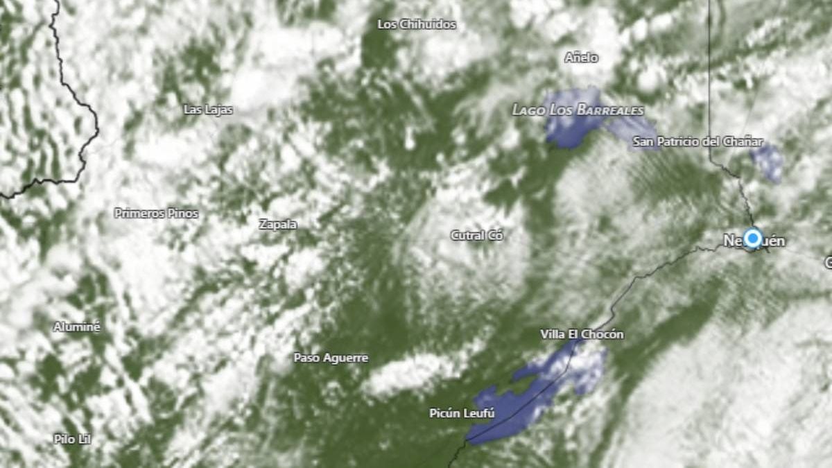 Vecinos de Neuquén hacen cola con el piloto puesto: la semana arrancó con nubes bajas, viento en aumento y un domingo que pinta bravo