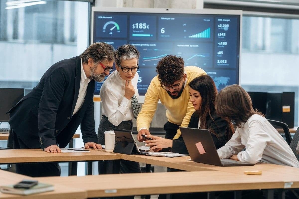 Treinta mil dólares y un click: cuánto vale la seguridad de tu empresa según quién la opere