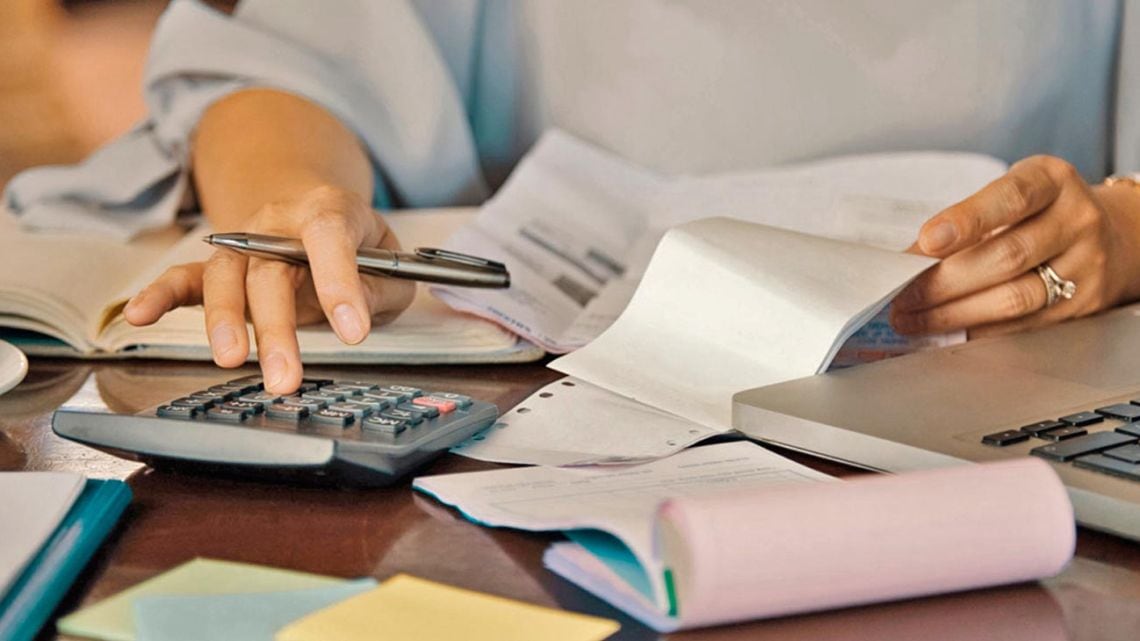 La mora de los créditos familiares trepó a 12,81% en agosto y se acerca a duplicarse en un año