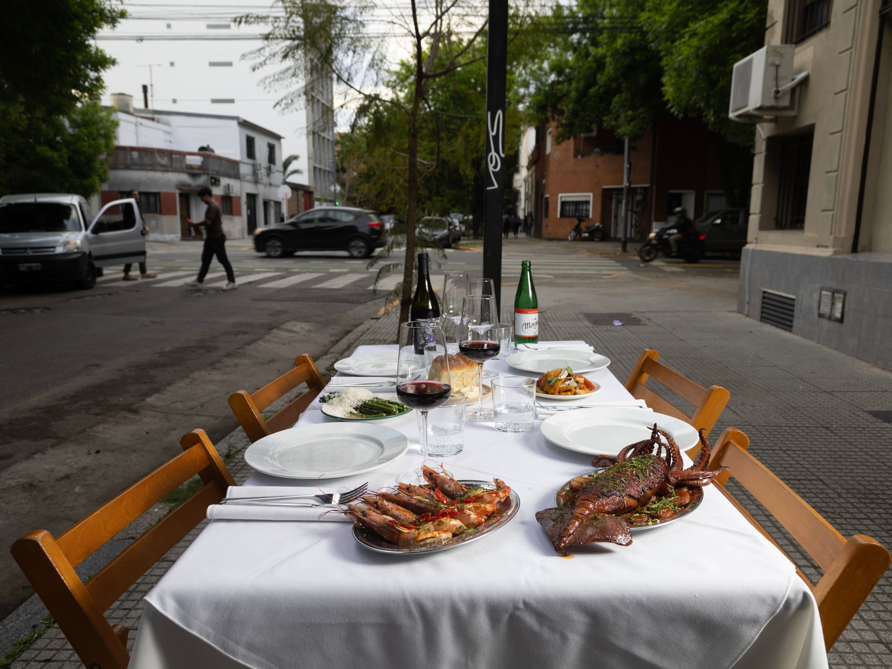 Villa Ortúzar se reinventa desde el mostrador: cómo cuatro locales nuevos eligieron el barrio por sus alquileres y sus veredas
