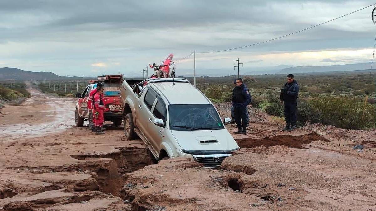 Tormentas en Neuquén: dos incidentes tivales en rutas y una advertencia para conducir bajo alerta