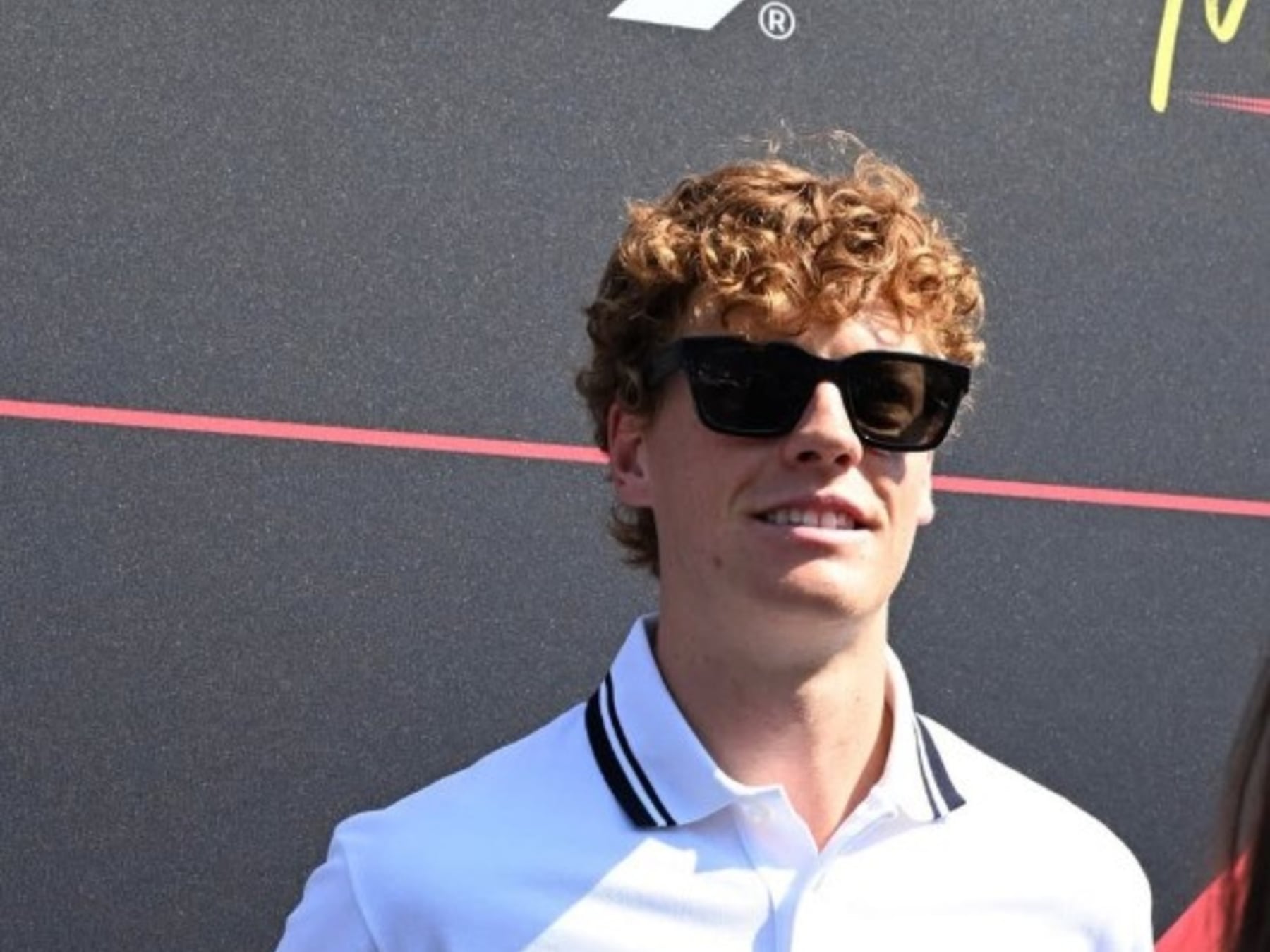 Sinner dejó la recuperación en pausa para celebrar el triunfo de Antonelli en Austin