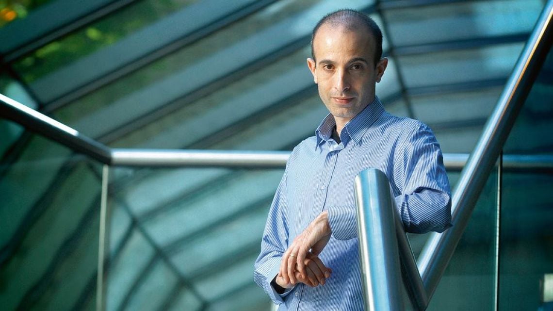 Harari advierte que la inteligencia artificial podría decidir sobre finanzas que no entendemos